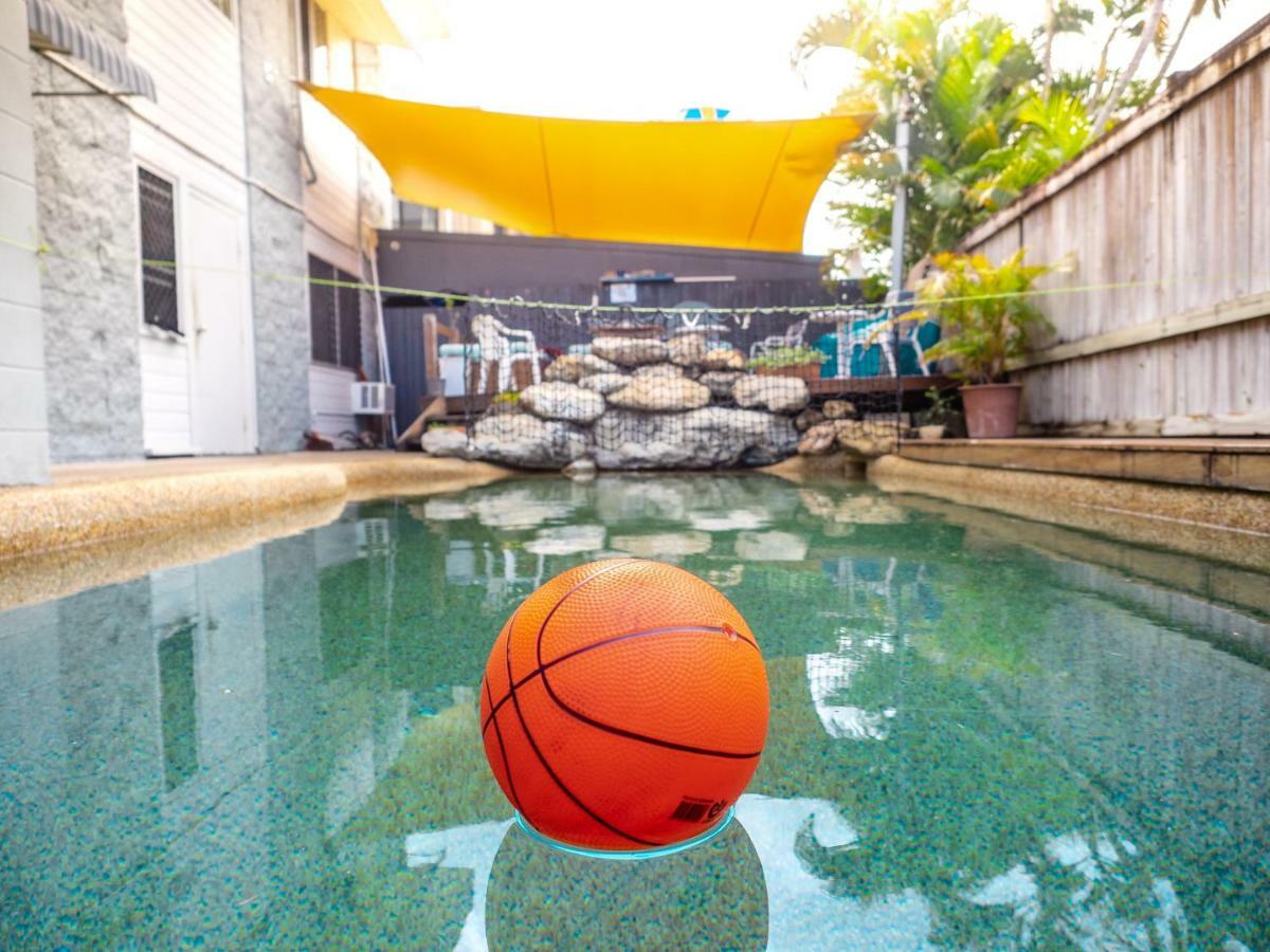 Hostel Castaways Backpackers Cairns Exterior foto